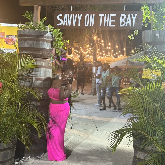 Meet your Posher, TamZ - Picture 2 of 4